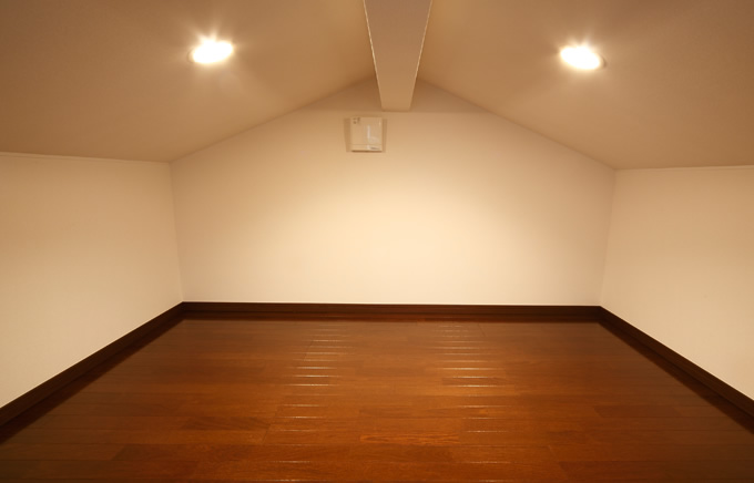 小屋裏収納