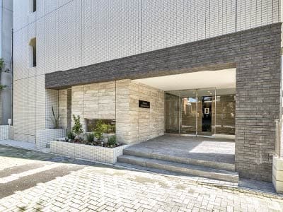 名古屋市・愛知県のマンション経営向け賃貸マンション「レージュ」エントランス写真